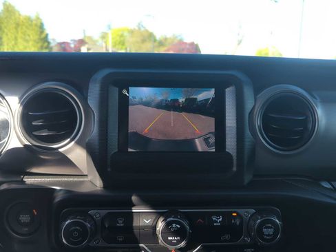 Used 2022 Jeep Gladiator Sport AWD/4WD image 22