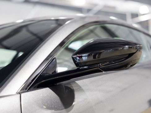 Used 2023 Aston Martin V8 Vantage Coupe image 14