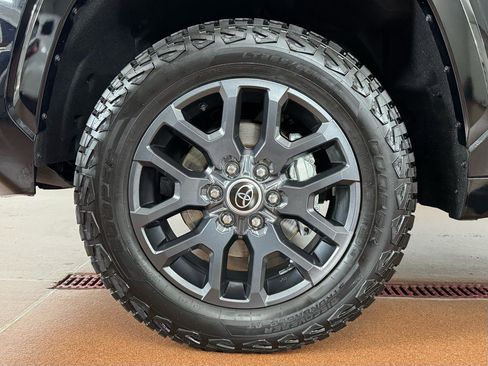 Used 2023 Toyota Tundra Platinum image 9