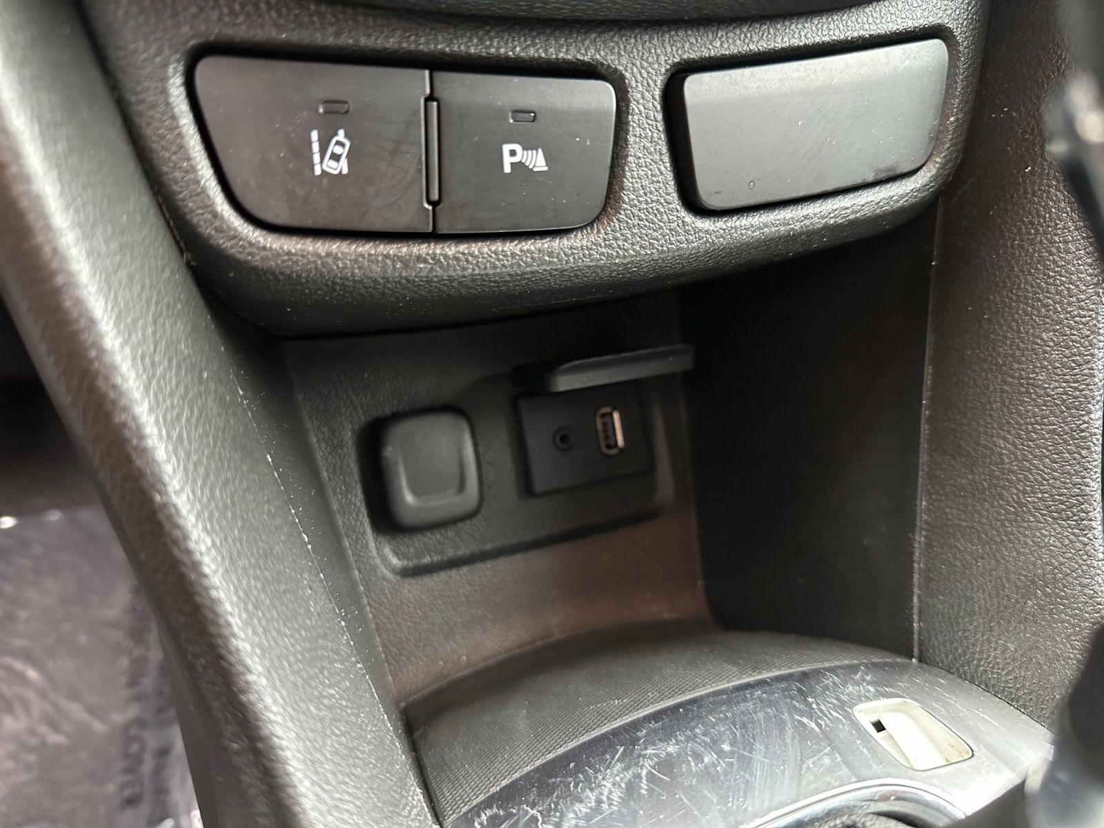 Used 2015 Buick Encore Premium w/ Experience Buick Package AWD/4WD image 31