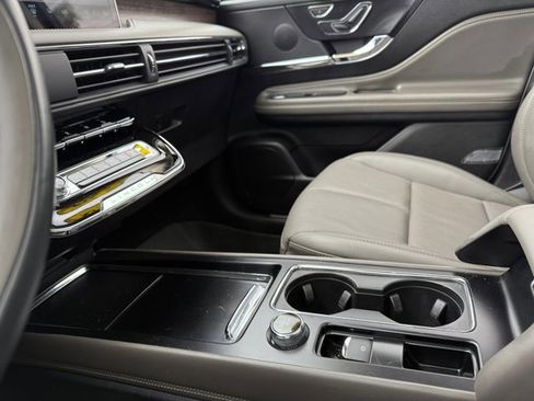 Used 2023 Lincoln Corsair Reserve w/ Equipment Group 201A image 22