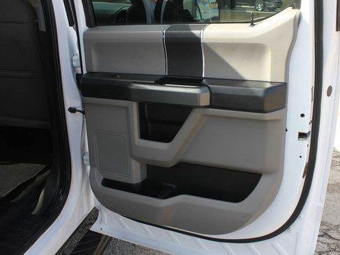 Used 2017 Ford F150 XLT w/ Trailer Tow Package image 37