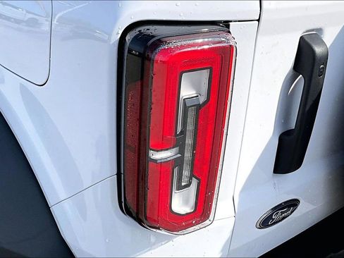 Certified 2023 Ford Bronco Wildtrak AWD/4WD image 28