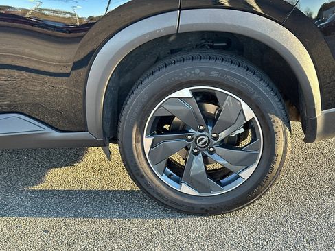 Used 2024 Nissan Rogue SV image 20