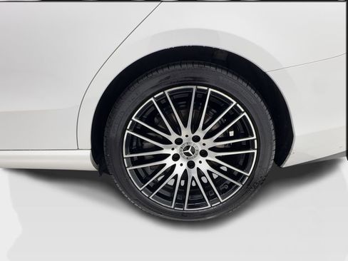 Used 2024 Mercedes-Benz C 300 Sedan image 12