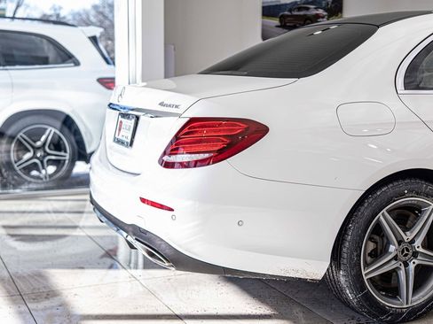 Used 2018 Mercedes-Benz E 400 E 400 image 12