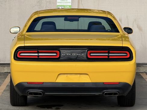 Used 2017 Dodge Challenger SXT RWD image 5