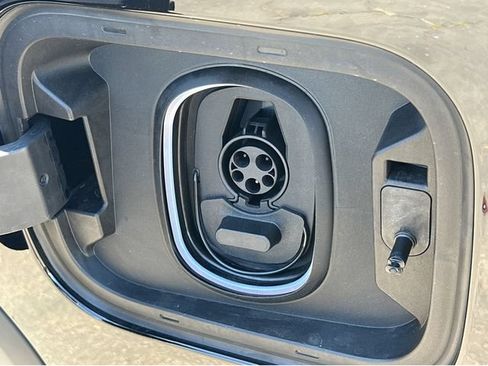 New 2026 GMC Sierra EV Elevation AWD/4WD image 17