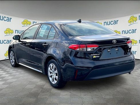 Used 2023 Toyota Corolla LE image 4
