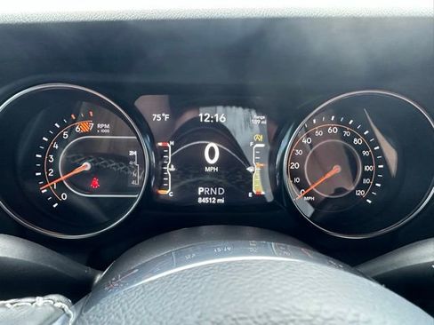 Used 2021 Jeep Wrangler Unlimited Sahara AWD/4WD image 9
