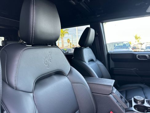 New 2025 Ford Bronco Outer Banks w/ Sasquatch Package image 17