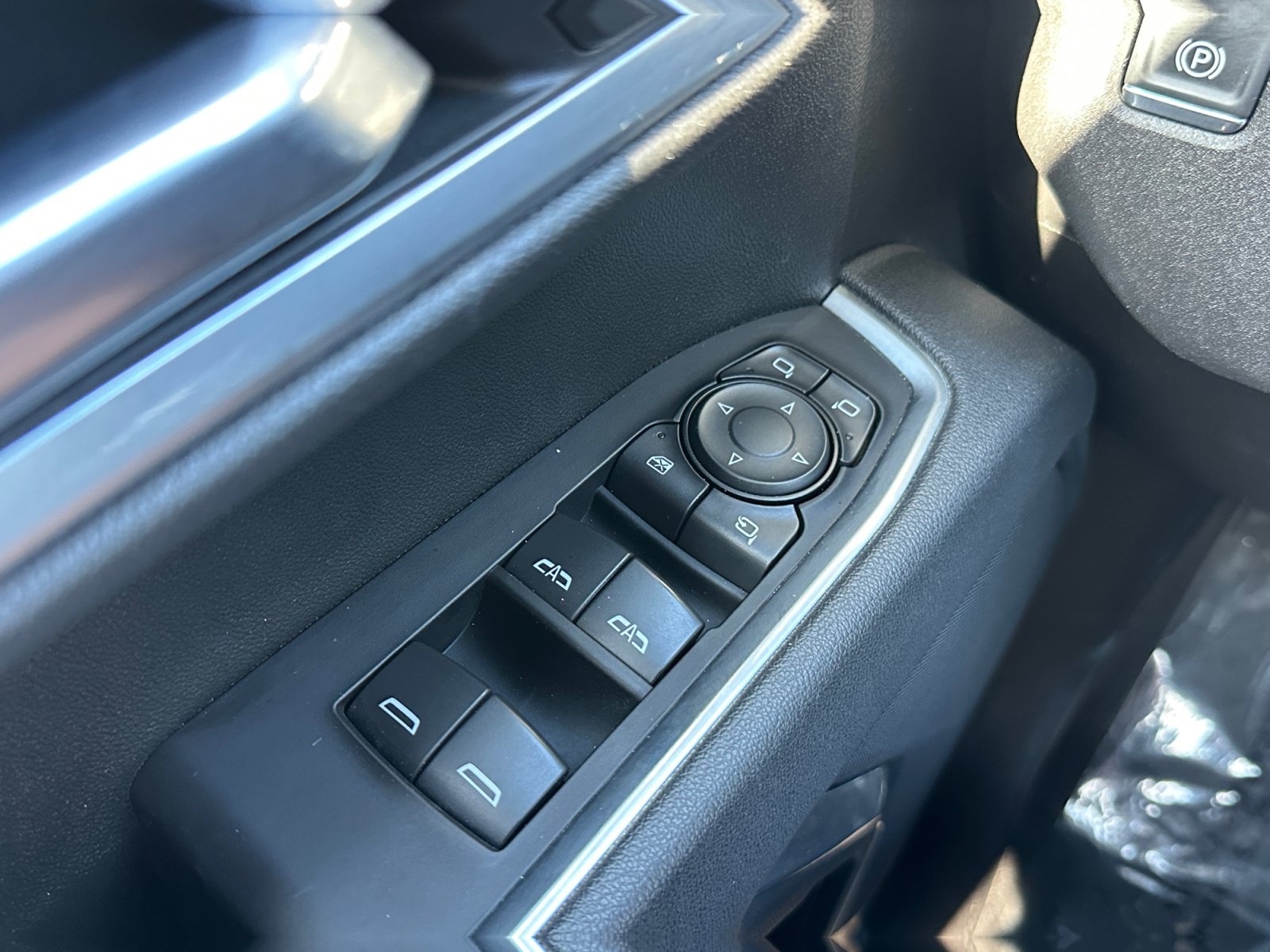 Used 2026 GMC Sierra 1500 SLT AWD/4WD image 17