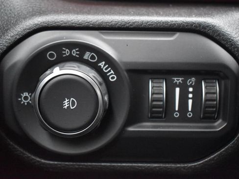 Used 2019 Jeep Wrangler Unlimited Rubicon w/ Cold Weather Group AWD/4WD image 15