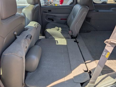 Used 2005 Chevrolet Tahoe Z71 w/ Preferred Equipment Group AWD/4WD image 28