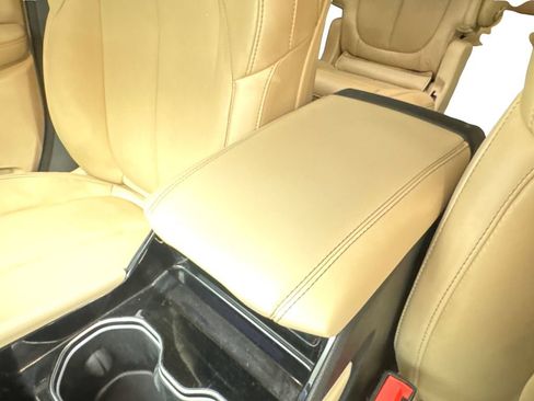 Used 2022 Jeep Grand Cherokee L Limited AWD/4WD image 76