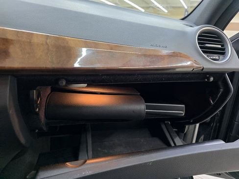 Used 2014 Mercedes-Benz C 250 Sedan w/ Multimedia Package image 36
