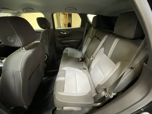 Used 2024 Chevrolet Blazer LT w/ Convenience Package image 24