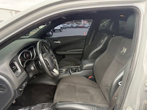 Used 2018 Dodge Charger R/T Scat Pack w/ Dynamics Package RWD image 13