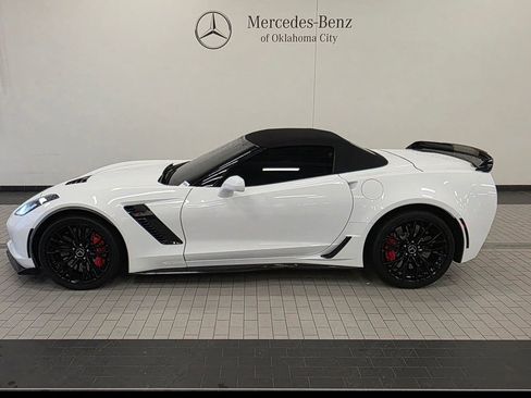 Used 2015 Chevrolet Corvette Z06 w/ 3LZ Preferred Equipment Group image 5