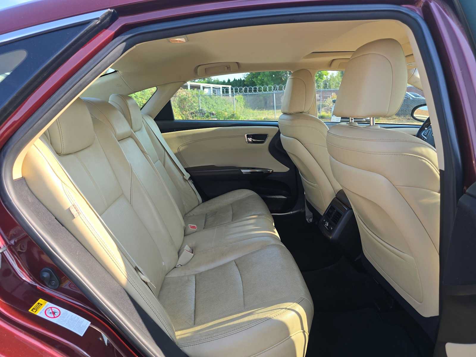 Used 2014 Toyota Avalon Limited FWD image 15