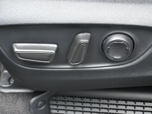 Used 2025 Toyota Sienna XSE image 10