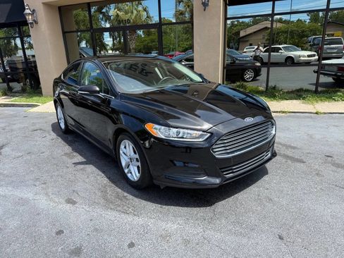 Used 2016 Ford Fusion SE FWD image 5