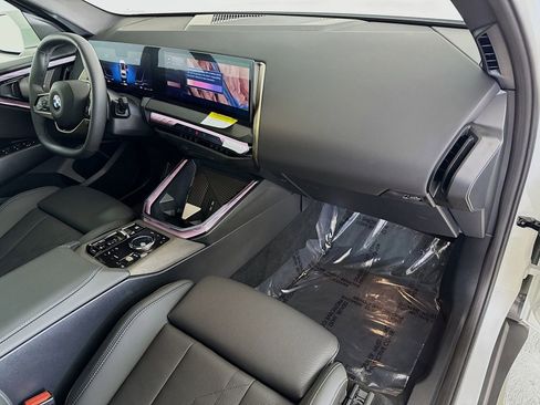 Used 2025 BMW X3 xDrive30i w/ Convenience Package image 28