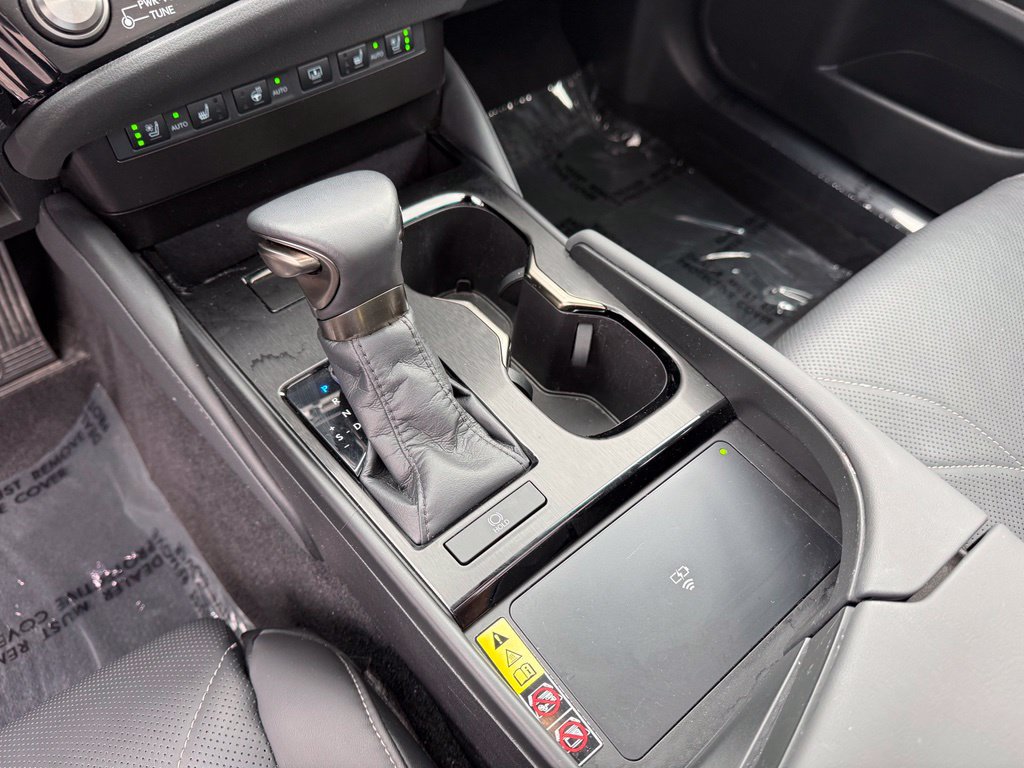 Used 2024 Lexus ES 350 Ultra Luxury w/ Accessory Package (Z2) FWD image 13