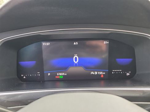 Used 2022 Volkswagen Tiguan SE w/ Panoramic Sunroof Package image 33