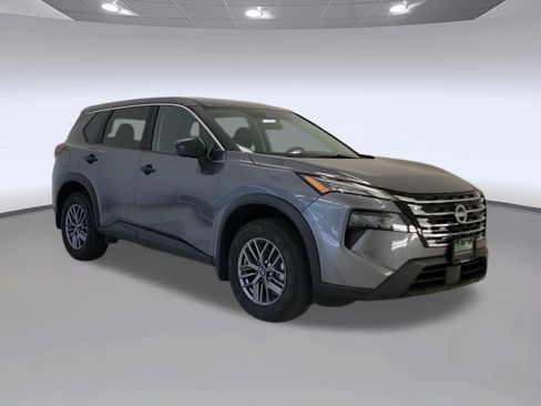 Used 2025 Nissan Rogue S AWD/4WD image 5