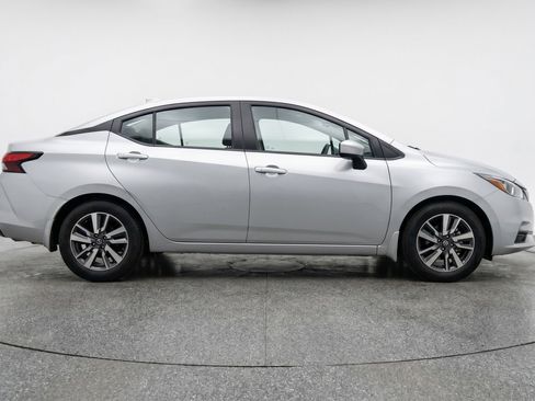 Used 2025 Nissan Versa SV FWD image 11
