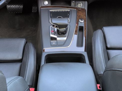 Used 2019 Audi Q5 2.0T Premium Plus AWD/4WD image 19