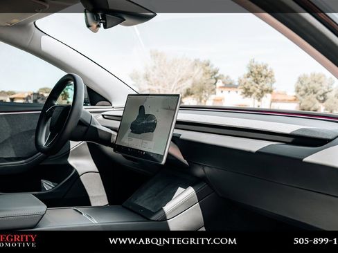Used 2024 Tesla Model 3 Standard Range RWD image 47
