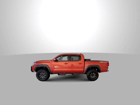 Used 2016 Toyota Tacoma TRD Off-Road w/ Towing Package AWD/4WD image 5