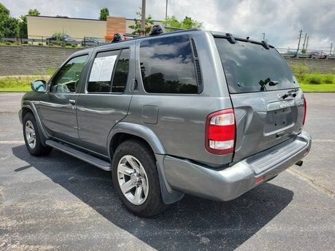 Used 2004 Nissan Pathfinder LE Platinum RWD image 22