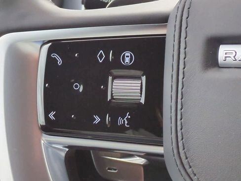 New 2025 Land Rover Range Rover Long Wheelbase SE image 24