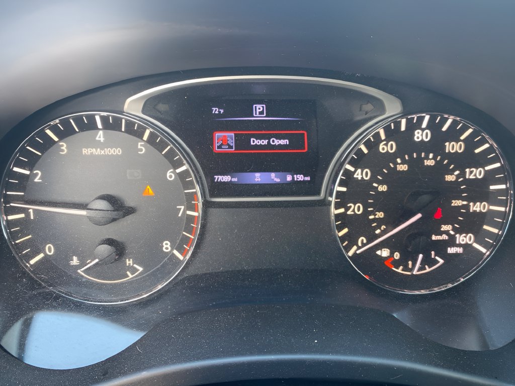Used 2017 Nissan Pathfinder Platinum FWD image 13