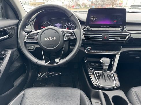 Certified 2023 Kia Seltos EX image 11
