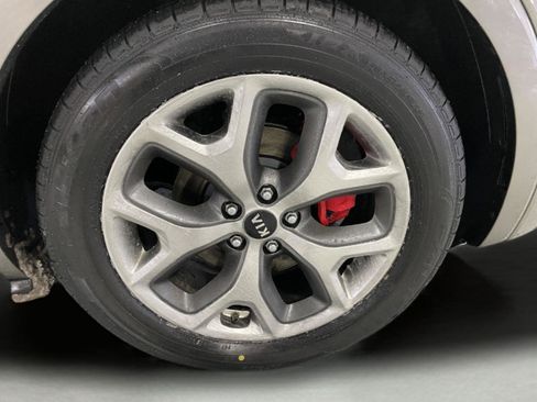 Used 2019 Kia Sorento SX w/ SX Touring Package image 12