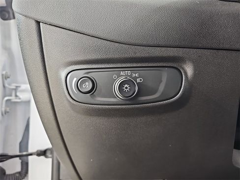 Certified 2024 Chevrolet Equinox LS w/ LS Convenience Package image 30