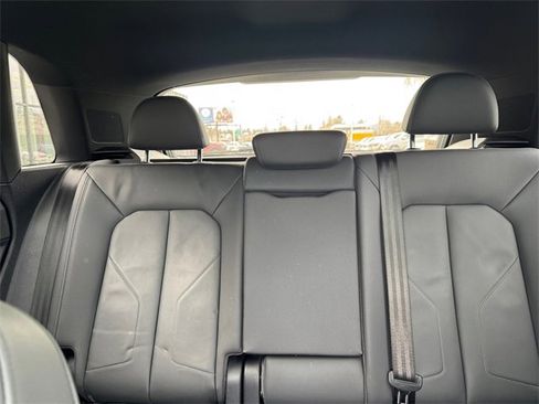 Used 2021 Audi Q3 2.0T Premium Plus w/ Premium Plus Package image 23