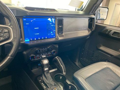 Used 2021 Ford Bronco Outer Banks w/ Sasquatch Package AWD/4WD image 13