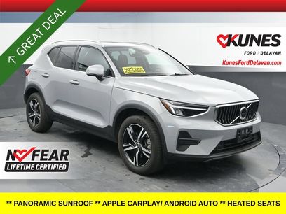 Used 2025 Volvo XC40 B5 Core