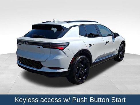 Used 2025 Chevrolet Equinox EV RS FWD image 7
