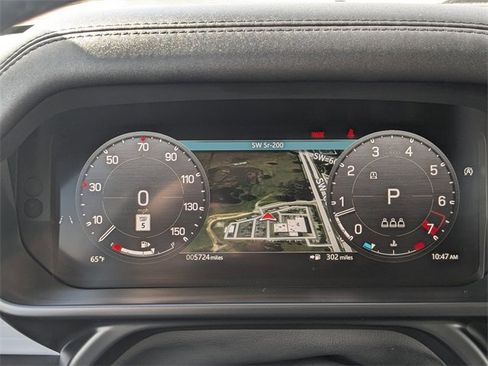 Used 2025 Land Rover Defender 90 S image 21