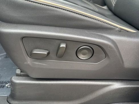 Used 2025 Chevrolet Tahoe Premier image 20