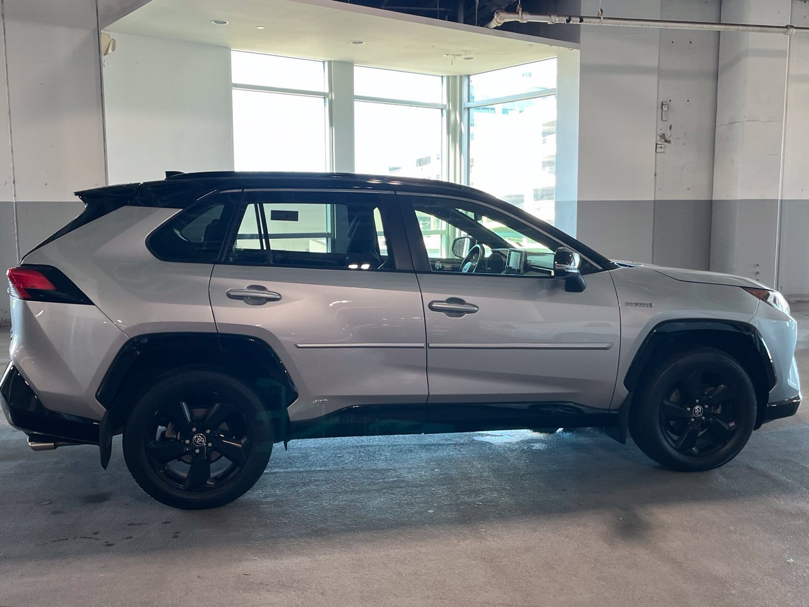 Used 2020 Toyota RAV4 XSE w/ XSE Grade Weather Package AWD/4WD image 13