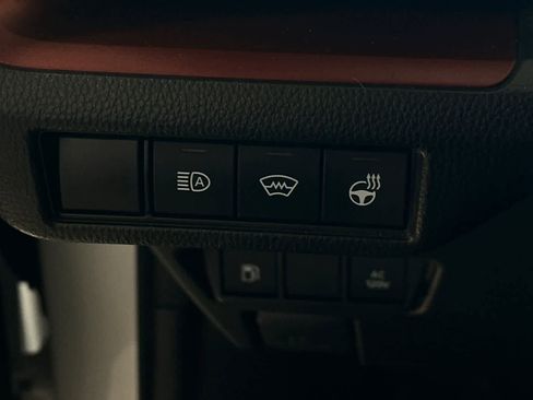 Used 2024 Toyota Prius Prime FWD image 32