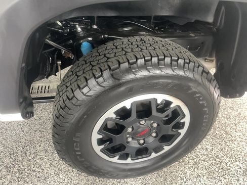 Used 2024 Toyota Tacoma TRD Off-Road AWD/4WD image 5