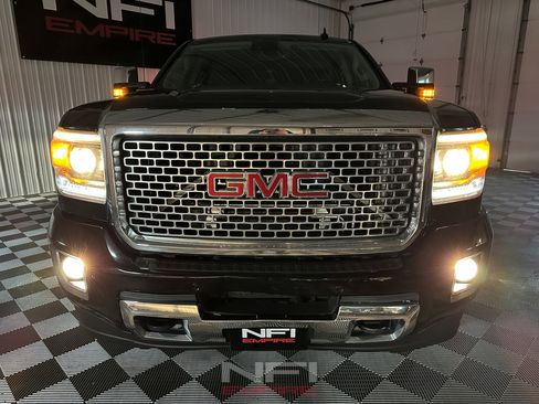 Used 2015 GMC Sierra 2500 Denali w/ Duramax Plus Package image 45